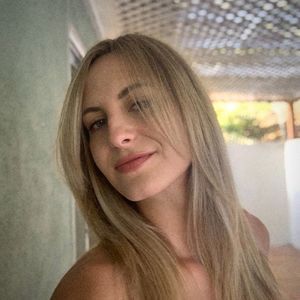 Meet your Posher, Monica